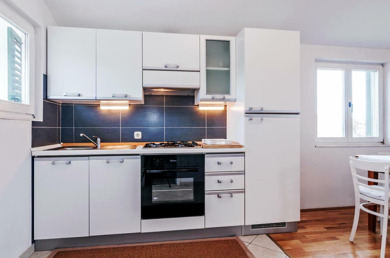 Apartmani Labud Sukošan Exterior foto